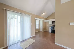 4756 Hollow Tree Dr, Arlington, TX 76018 - Photo 11