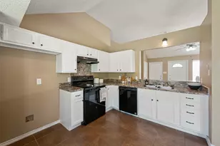 4756 Hollow Tree Dr, Arlington, TX 76018 - Photo 13