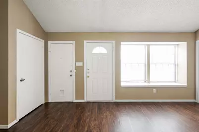 4756 Hollow Tree Drive, Arlington, TX 76018 - Photo 3