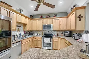 3138 Scarbrough Rd, Sadler, TX 76264 - Photo 17