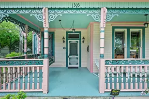 1303 W Main St, Waxahachie, TX 75165 - Photo 33