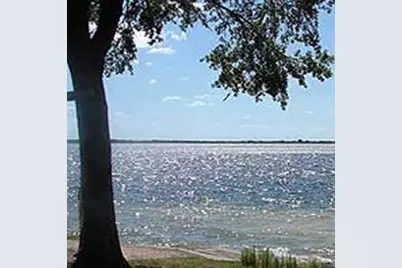 8125 Southern Shore Court, Kemp, TX 75143 - Photo 7