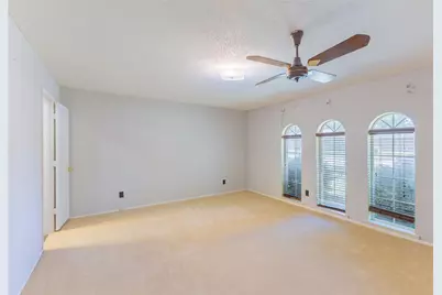 2418 Ingleside Drive, Grand Prairie, TX 75050 - Photo 3