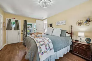 215 S Lambert St, Granbury, TX 76048 - Photo 11