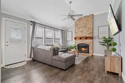 303 Hopewell Street, Grand Prairie, TX 75052 - Photo 13