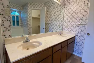 1124 Dove Hollow Rd, Granbury, TX 76048 - Photo 7