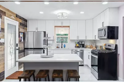 114 W Doyle Street, Granbury, TX 76048 - Photo 7