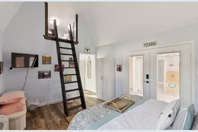 114 W Doyle Street, Granbury, TX 76048 - Photo 11