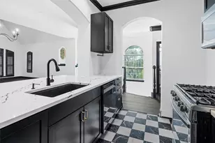 4160 Towne Green Cir, Addison, TX 75001 - Photo 7