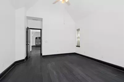 4160 Towne Green Circle, Addison, TX 75001 - Photo 11