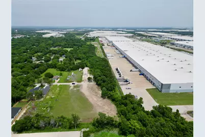 4213 Elkins Avenue, Lancaster, TX 75134 - Photo 9