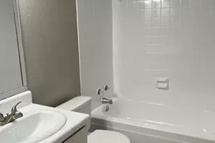 1122 Millview Dr, Arlington, TX 76012 - Photo 9