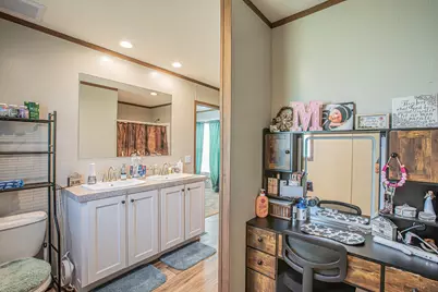 335 Overland Trail, Bridgeport, TX 76426 - Photo 17