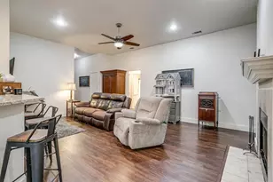 228 Lovers Path Dr, Springtown, TX 76082 - Photo 9