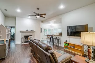 228 Lovers Path Dr, Springtown, TX 76082 - Photo 11