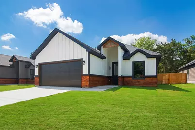 205 W Elm Street, Whitewright, TX 75491 - Photo 1