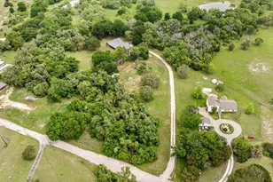 107 Pleasant Valley Ln, Weatherford, TX 76087 - Photo 7