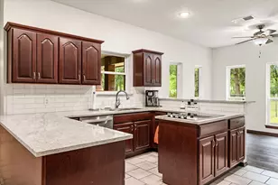 107 Pleasant Valley Ln, Weatherford, TX 76087 - Photo 29