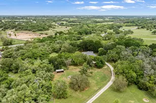 107 Pleasant Valley Ln, Weatherford, TX 76087 - Photo 5