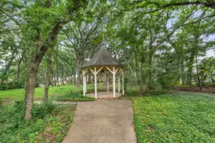 2409 Southbrook Ct, Arlington, TX 76006 - Photo 37