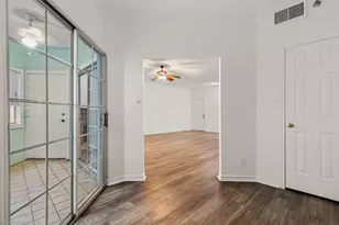 1010 Allen St, Dallas, TX 75204 - Photo 9