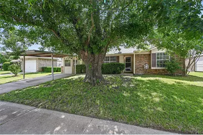 5605 Santa Fe Trail, Haltom City, TX 76148 - Photo 1