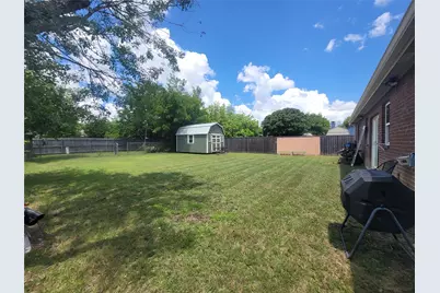 5605 Santa Fe Trail, Haltom City, TX 76148 - Photo 3