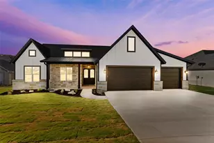 9008 Parkview Cir, Tolar, TX 76476 - Photo 3