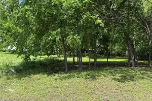 602 W 3rd St, Bonham, TX 75418 - Photo 1