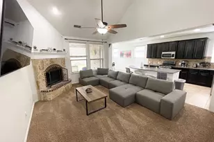 601 Hummingbird Dr, Little Elm, TX 75068 - Photo 3