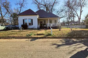 1010 N Howard St, Palestine, TX 75801 - Photo 1