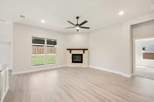 327 Atlas Cedar Dr, Glenn Heights, TX 75154 - Photo 13