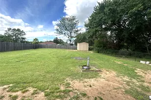 1974 County Rd 33900, Powderly, TX 75473 - Photo 23