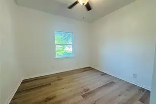 2719 S 27th, Waco, TX 76706 - Photo 13