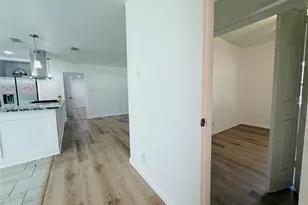 2719 S 27th, Waco, TX 76706 - Photo 17