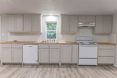 209 Pecan Street, Whitesboro, TX 76273 - Photo 7