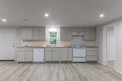 209 Pecan Street, Whitesboro, TX 76273 - Photo 3