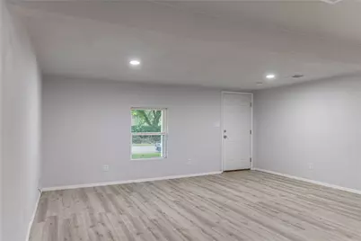 209 Pecan Street, Whitesboro, TX 76273 - Photo 5