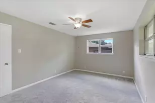 200 Herberta St, Pottsboro, TX 75076 - Photo 9