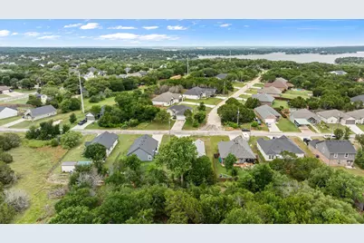 2615 San Gabriel Drive, Granbury, TX 76048 - Photo 37