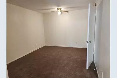 2612 Santa Barbara Drive, Grand Prairie, TX 75052 - Photo 9