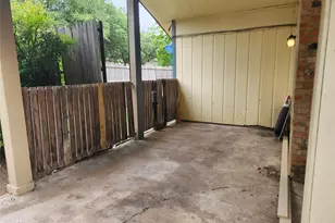 2612 Santa Barbara Dr, Grand Prairie, TX 75052 - Photo 11