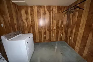 260 S Munday Ave, Munday, TX 76371 - Photo 17