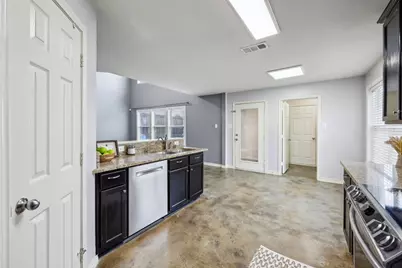 8808 Eastwood Avenue, Cross Roads, TX 76227 - Photo 15