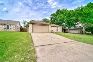 10032 Lone Eagle Dr, Fort Worth, TX 76108 - Photo 3