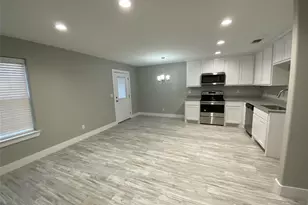 131 E Bond St, Denison, TX 75021 - Photo 3