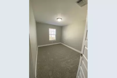 131 E Bond Street, Denison, TX 75021 - Photo 5