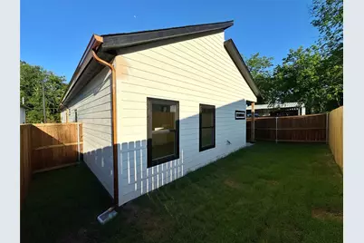 1224 Saint John, Greenville, TX 75401 - Photo 27