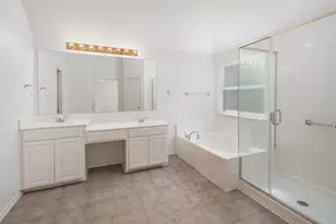 1217 Mackey St, Garland, TX 75040 - Photo 9