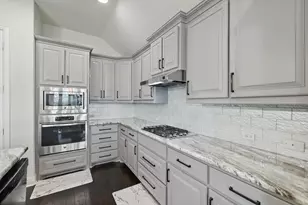 641 Rawlins Ln, Fort Worth, TX 76131 - Photo 5